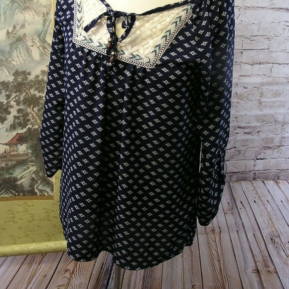 Womens Top Long Sleeve - Picture 4 of 7